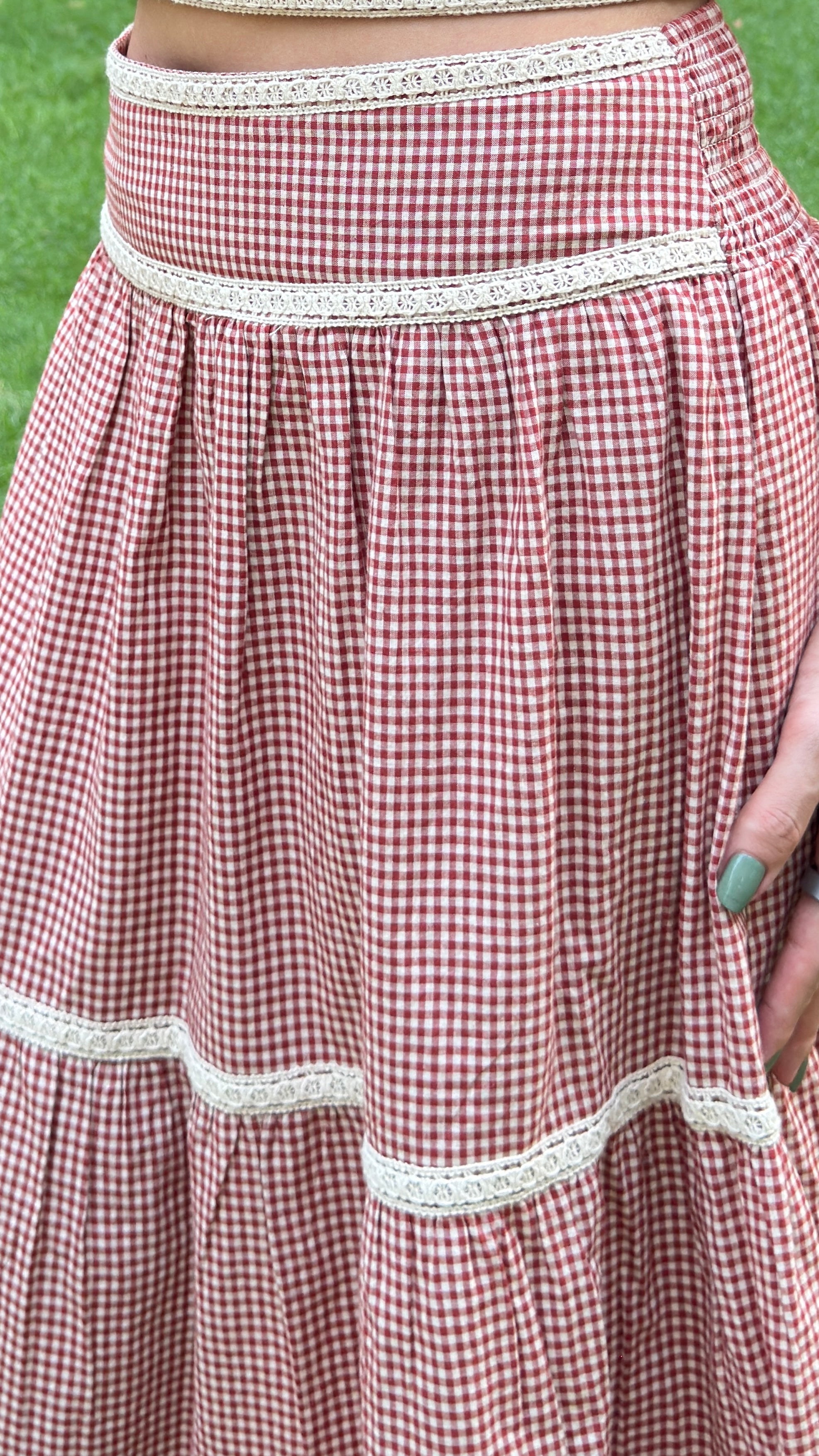 VINTAGE ROMANTIC SKIRT.